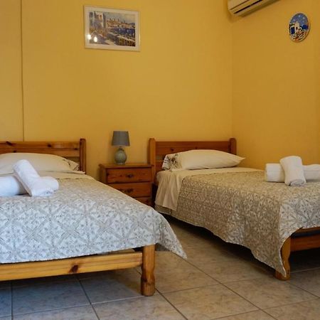 Soula Rooms Kini Exterior photo