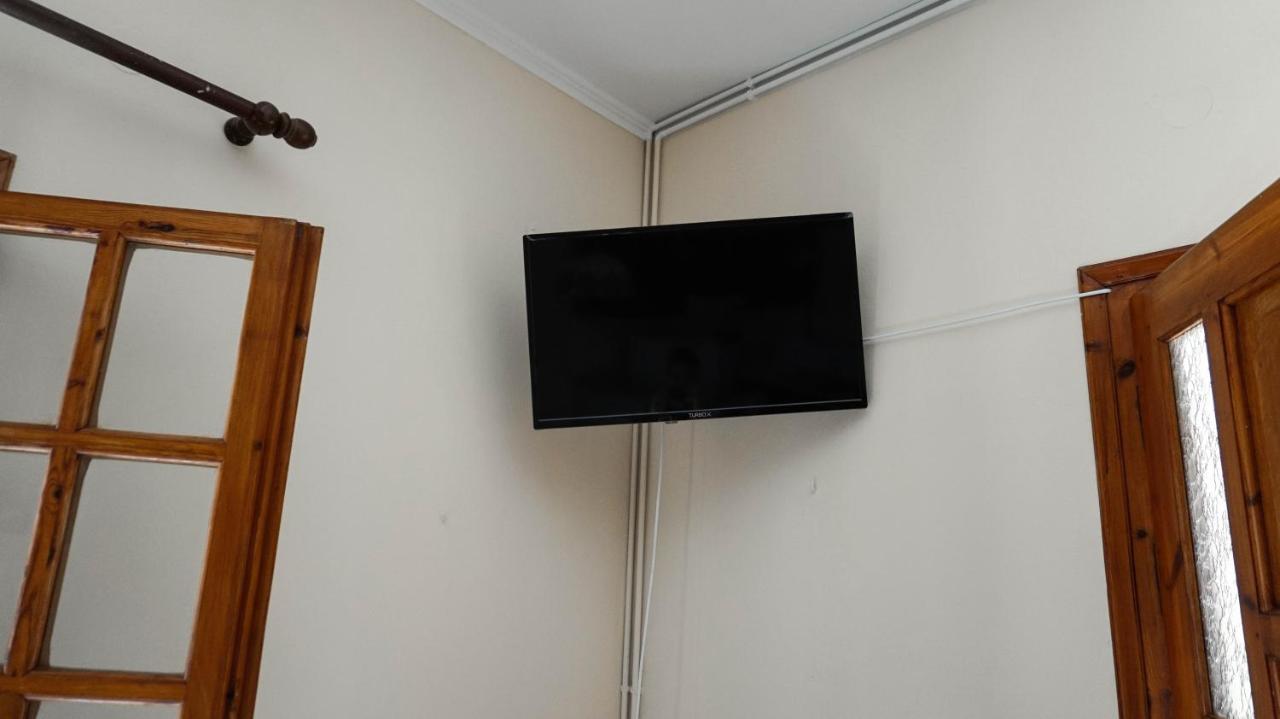 Soula Rooms Kini Exterior photo