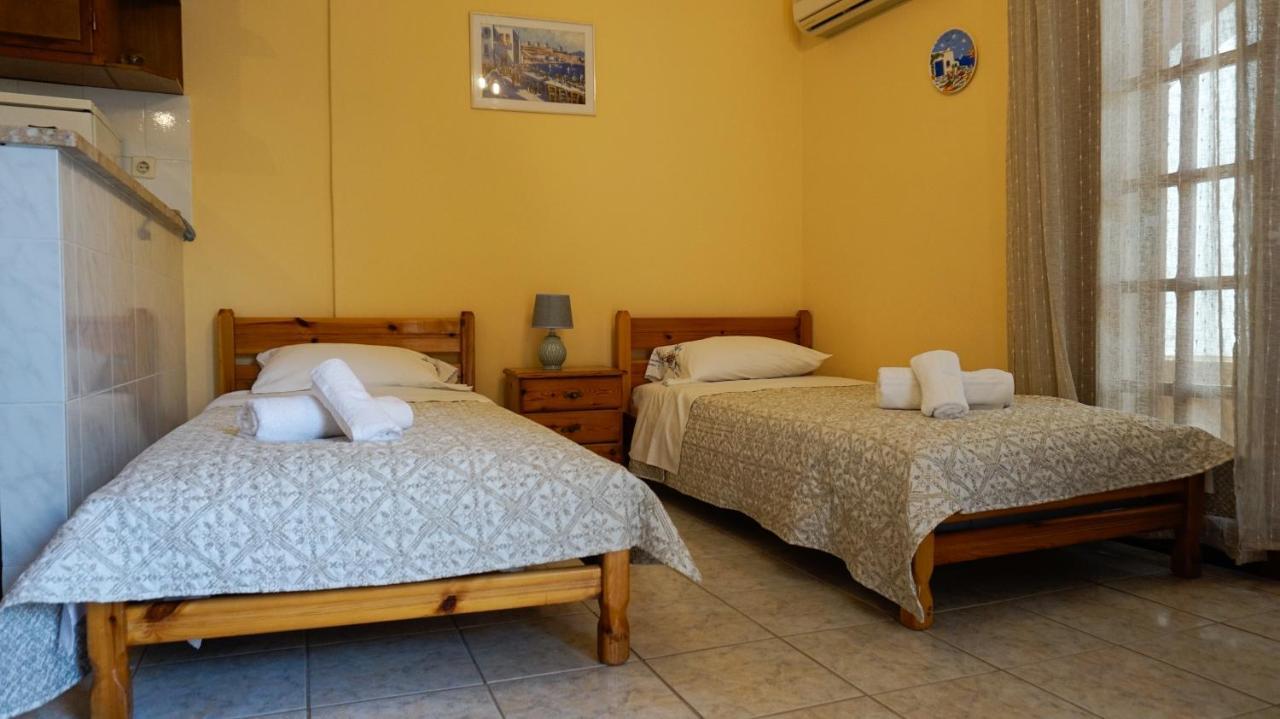 Soula Rooms Kini Exterior photo